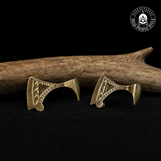Axe pendant (Rus, X-XI c.)