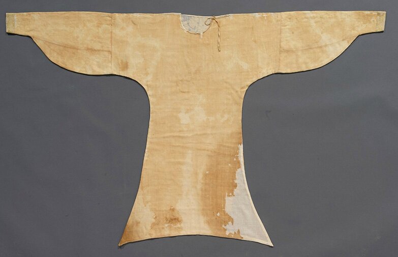 Early Islamic linen shirt, Fatimid Caliphate, 10-12th century