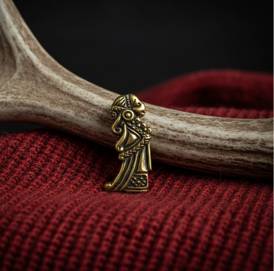 Pendant Valkyria (Scandinavia, IX-X century)