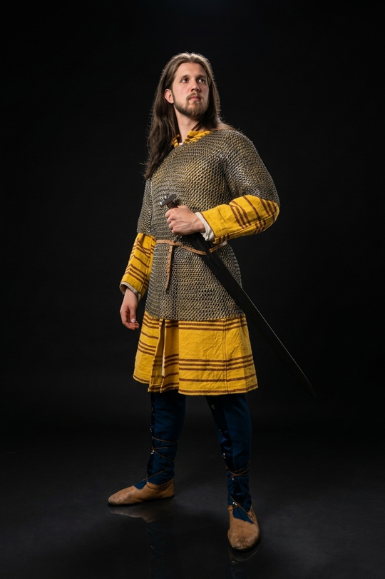 Hauberk Solid/Riveted 9 mm – Short Sleeves (Custom Made Chainmail)