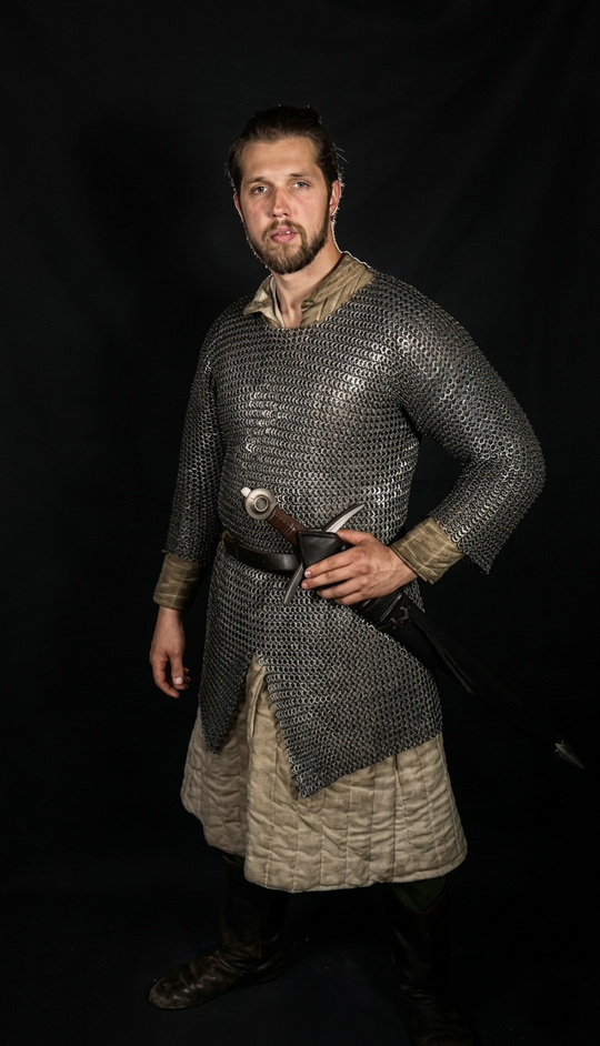 Hauberk Solid/Riveted 9 mm – Short Sleeves (Custom Made Chainmail)