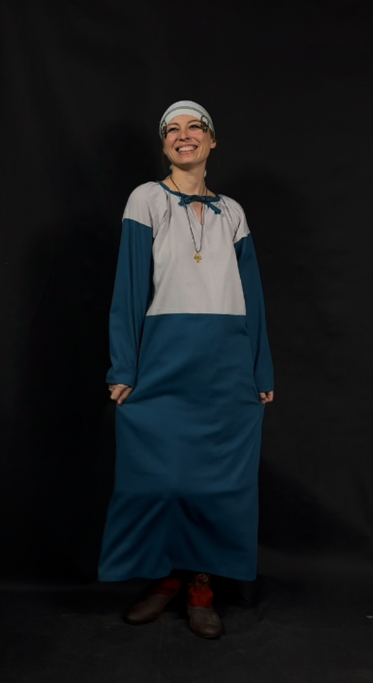 Gnezdovo dress (Kievan Rus, X c.)