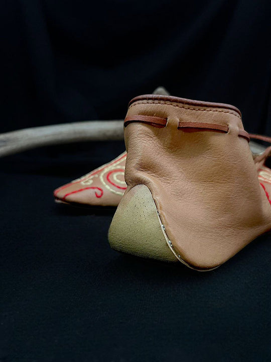 Light leather shoes with embroidery (Europe, 10th-11th century)