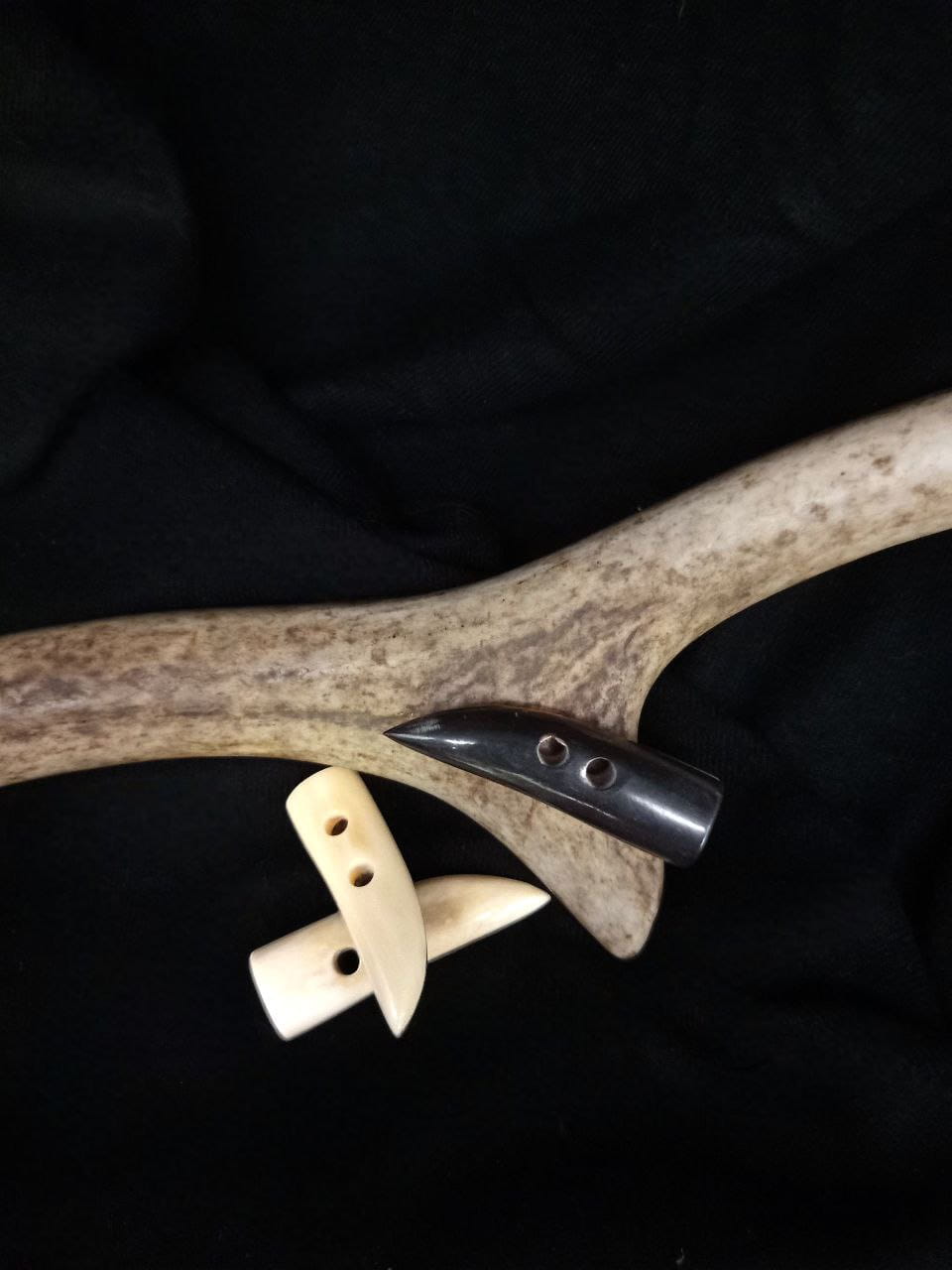 Bone toggle