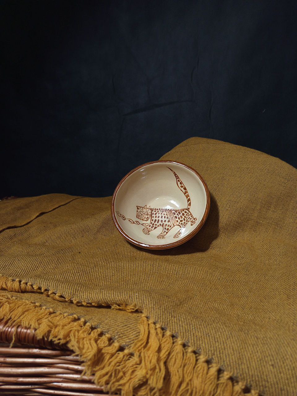 Bowl with tiger (Persia, Abbasid Caliphate X c.)