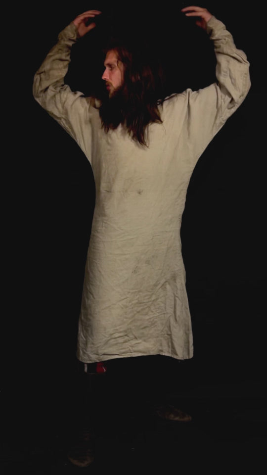 Early Islamic linen shirt, Fatimid Caliphate, 10-12th century