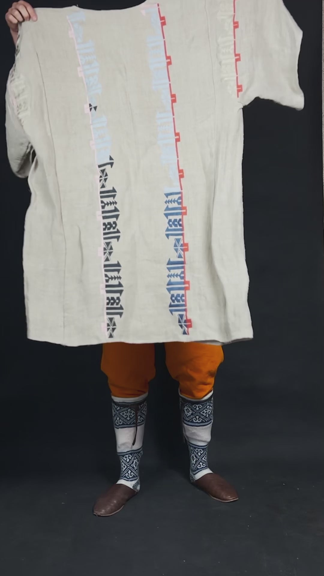 Fatimid tunic with inscription 10-12th century (Fatimid Caliphate)