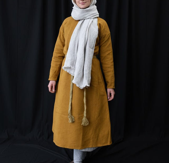 Woolen dress (XI-IX c.)