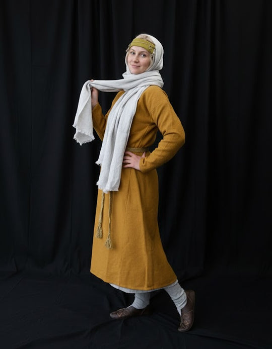 Woolen dress (XI-IX c.)