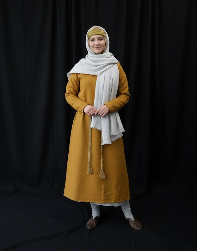 Woolen dress (XI-IX c.)