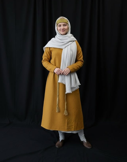 Woolen dress (XI-IX c.)