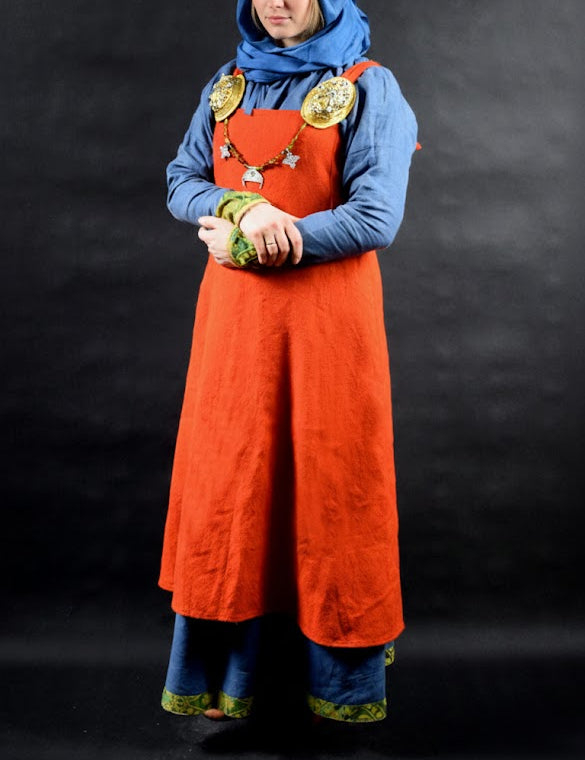 Pskov dress with silk (Rus, X-XI c.)